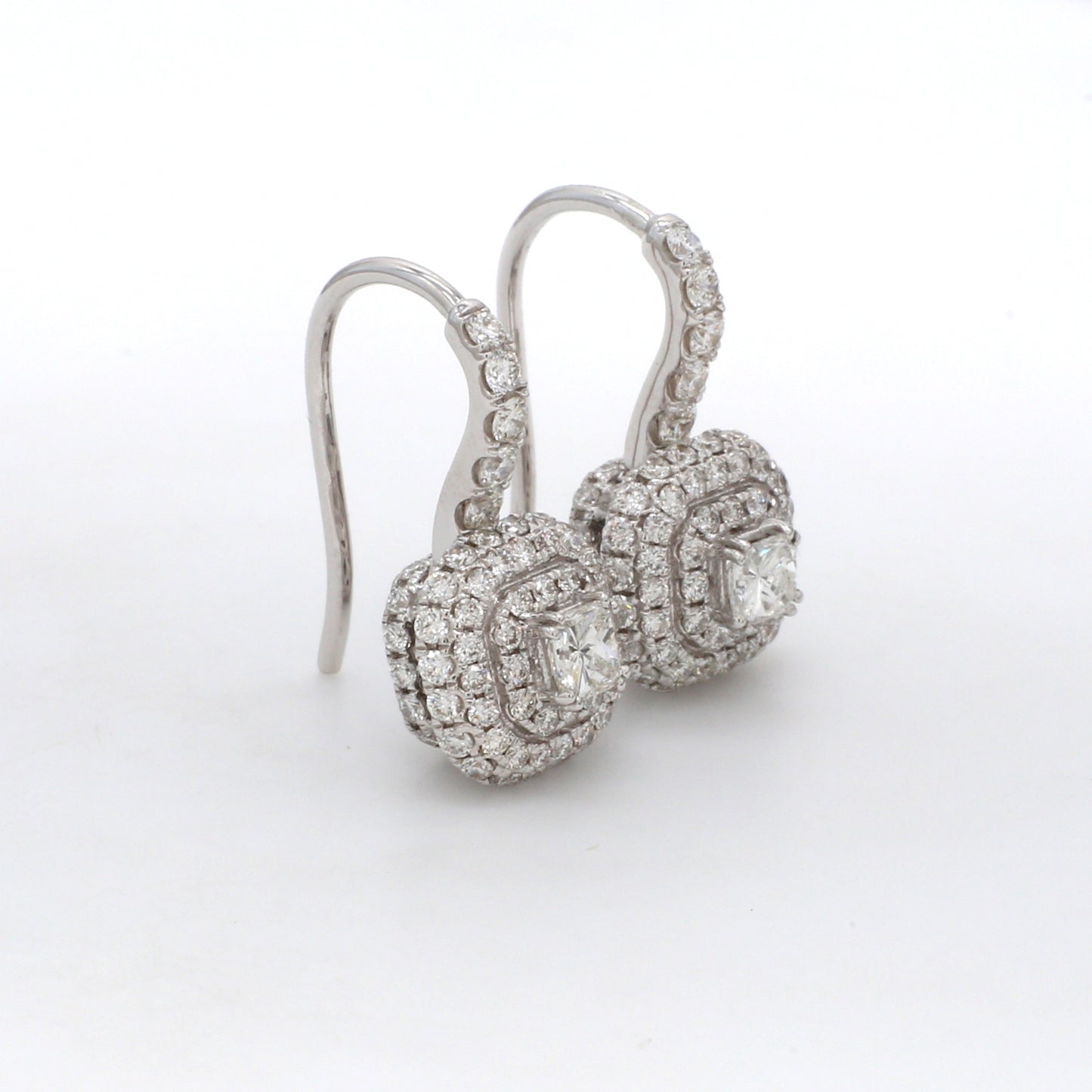 18K White Gold Diamond Earring